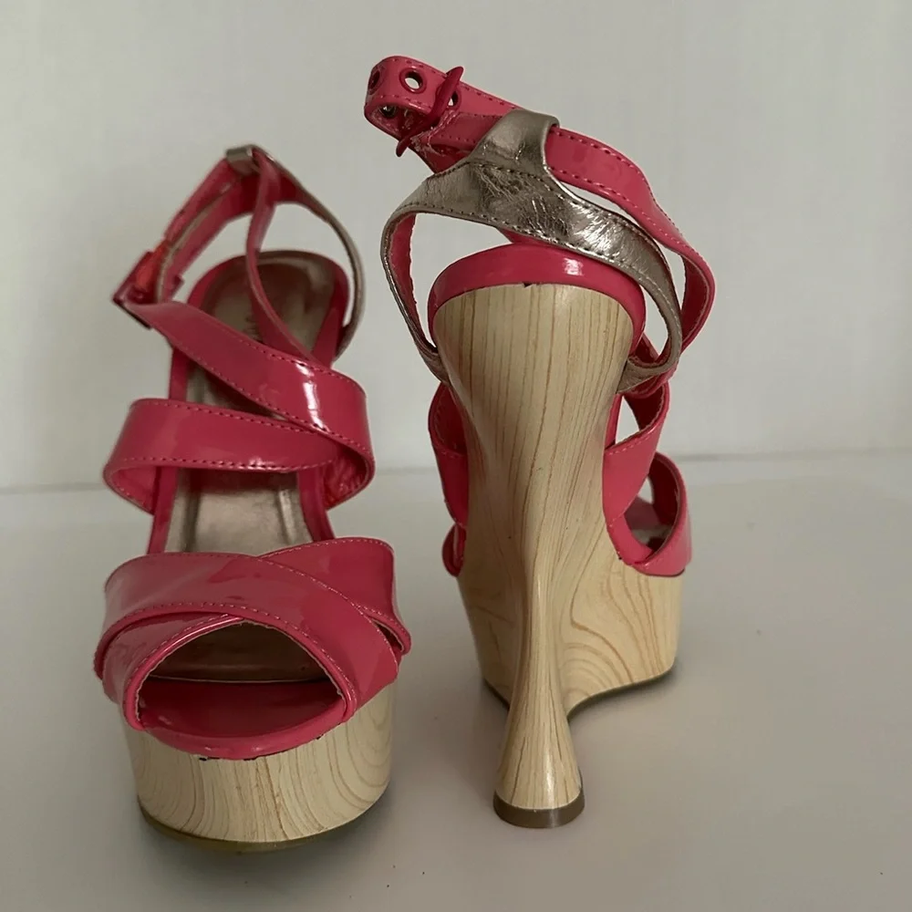 Rouge Patent Crisscross Wedge Platform Sandals Y2K Size 7.5